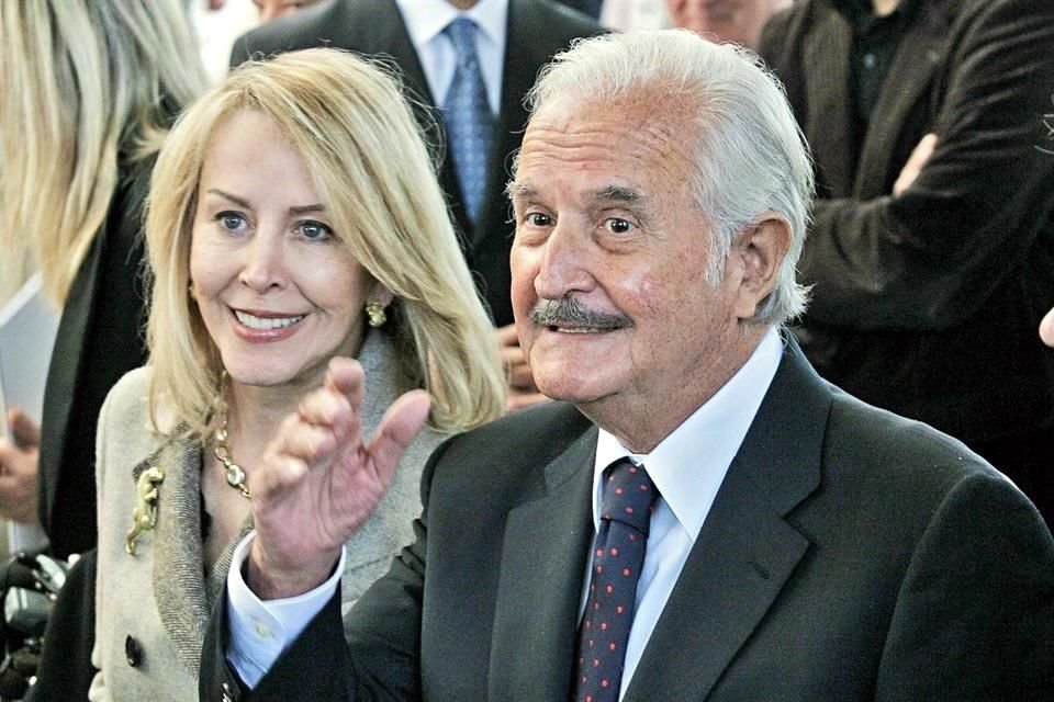 Silvia Lemus y Carlos Fuentes.