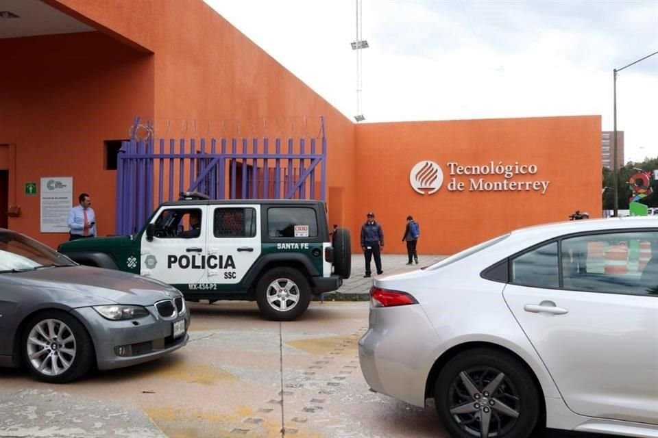 Dos presuntos responsables fueron detenidos minutos después.