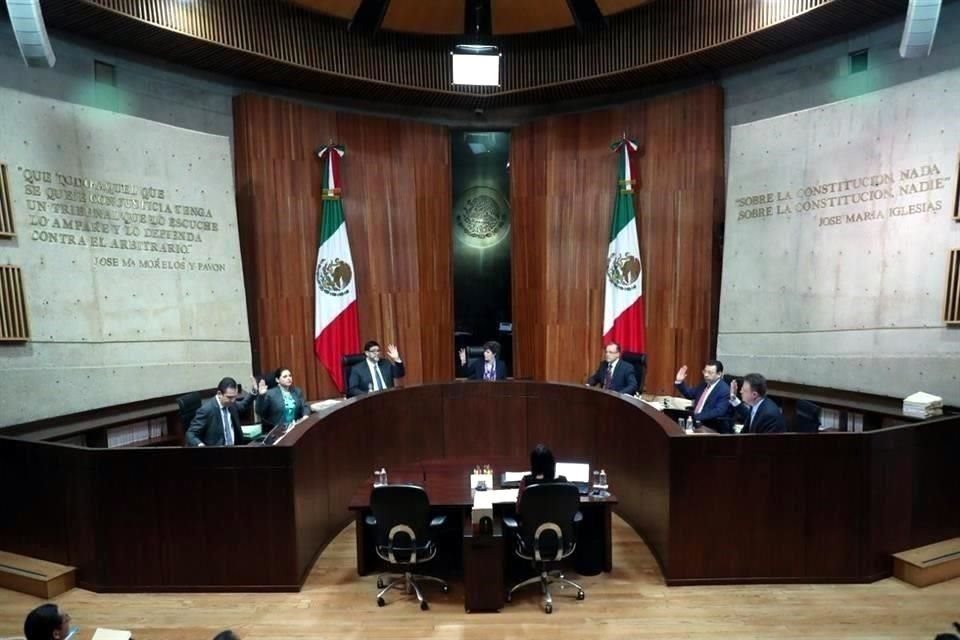 El Pleno de la Sala Superior del TEPJF consideró que las Comisiones Unidas de Puntos Constitucionales y Estudios Legislativos Primera de la Cámara baja del Congreso, no cumplieron con el tiempo que marca la normativa.