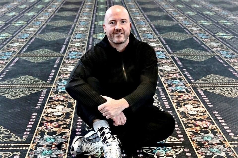 Manuel Segade es el curador de la muestra.