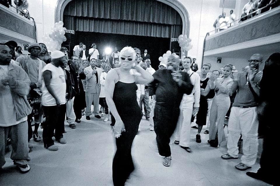 'El voguing es un fenómeno social: una narrativa de supervivencia, de superación, un contrarrelato de empoderamiento', resume el curador.