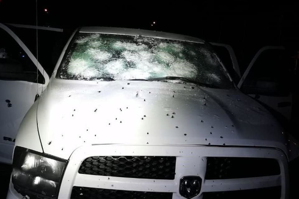 Las víctimas fueron atacadas presuntamente por un convoy de sujetos armados compuesto por al menos tres camionetas.