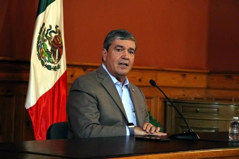 Manuel González, Secretario de Gobierno.