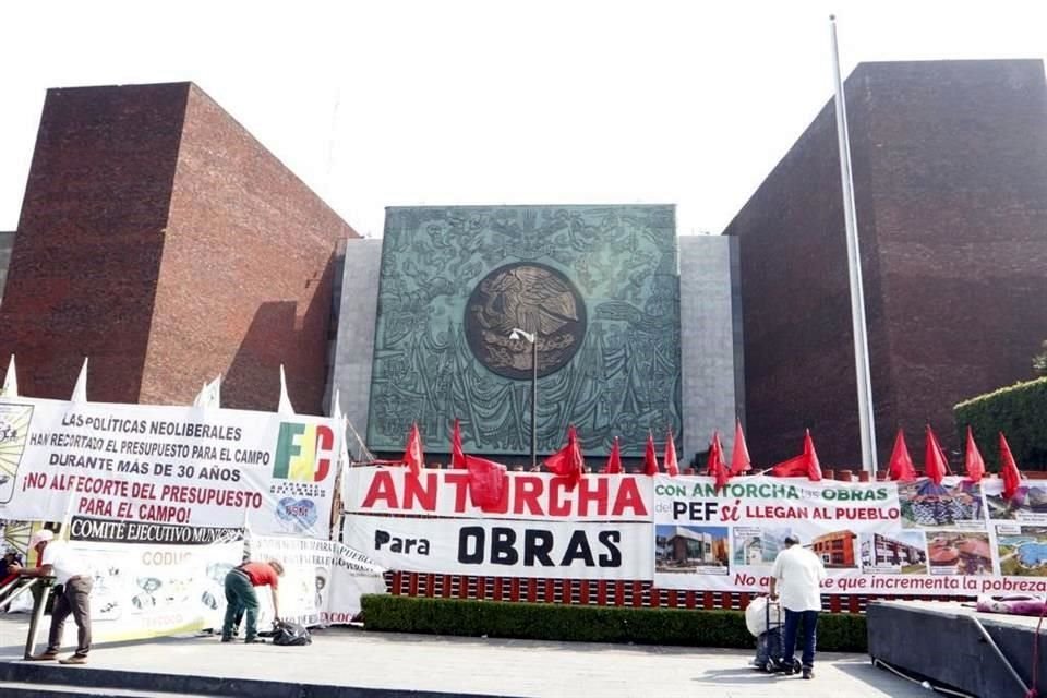 La Mesa Directiva y la Junta de Coordinación Política acordaron posponer para el 20 de noviembre la sesión para discutir y aprobar el Presupuesto de Egresos 2020.