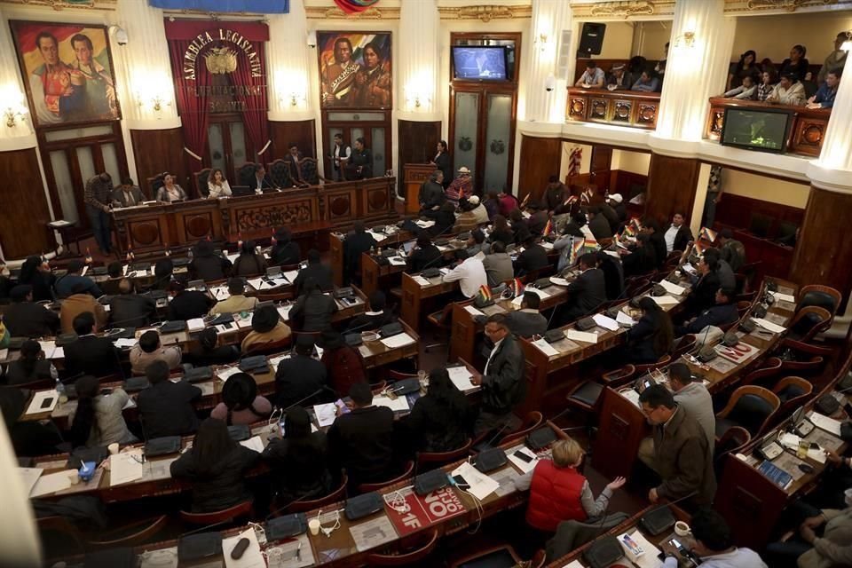 La Cámara de Diputados se encuentra en sesión.