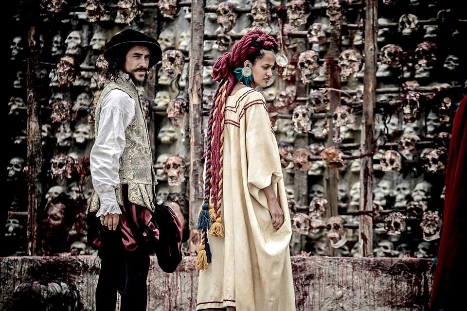 El actor Óscar Jaenada da vida a Hernán Cortés.