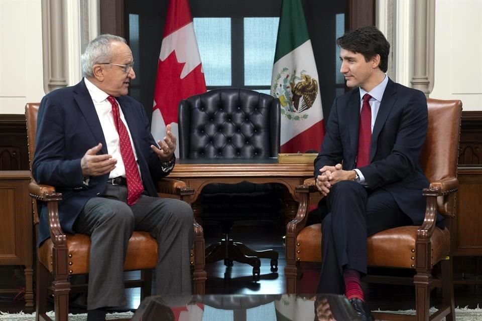 El Primer Ministro de Canadá (der.), Justin Trudeau, junto a Jesús Seade, subsecretario para América del Norte de la SRE.