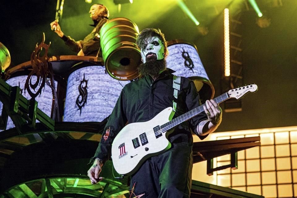 Slipknot estaba programado para el primer día del Knotfest, pero ya no pudieron presentarse por hechos vandálicos ocasionados en el escenario.