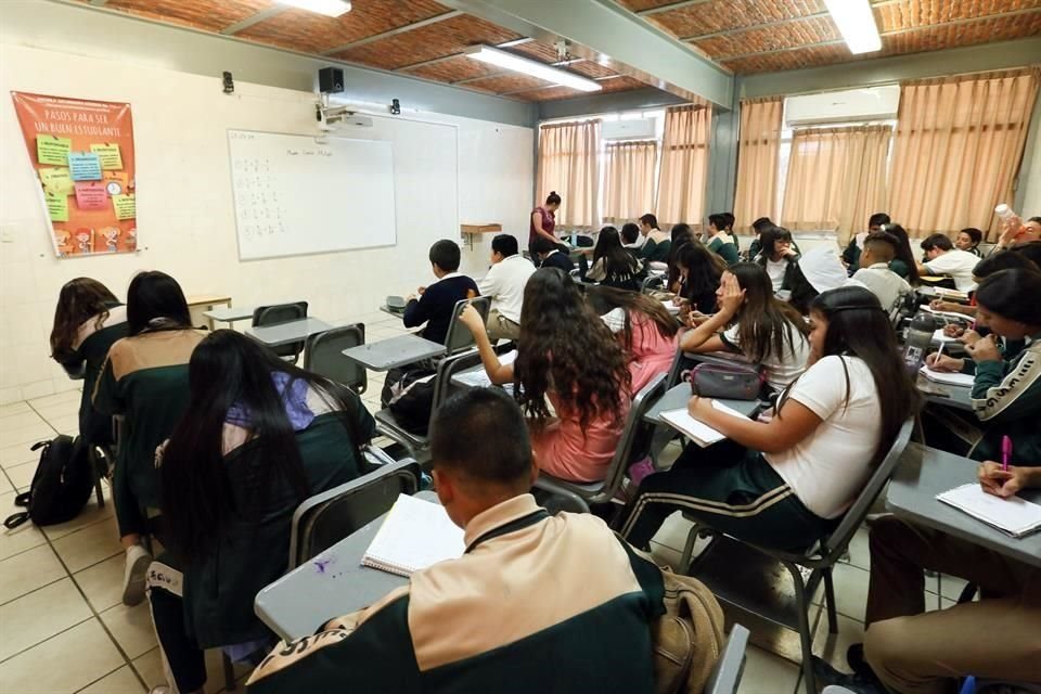 La desaparición del Instituto Nacional de Evaluación de Educativa (INEE), apuntó experta, significa la pérdida de un órgano con mayor autonomía que podía ayudar a guiar al Gobierno.
