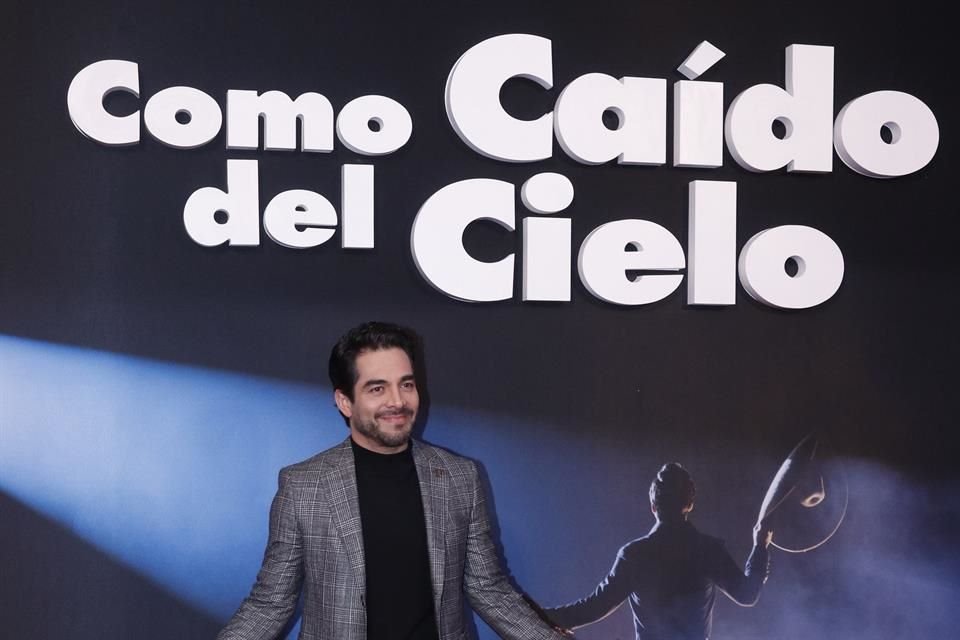 Chaparro protagoniza 'Como Caído del Cielo', cinta que estará disponible en Netflix a partir del 24 de diciembre.