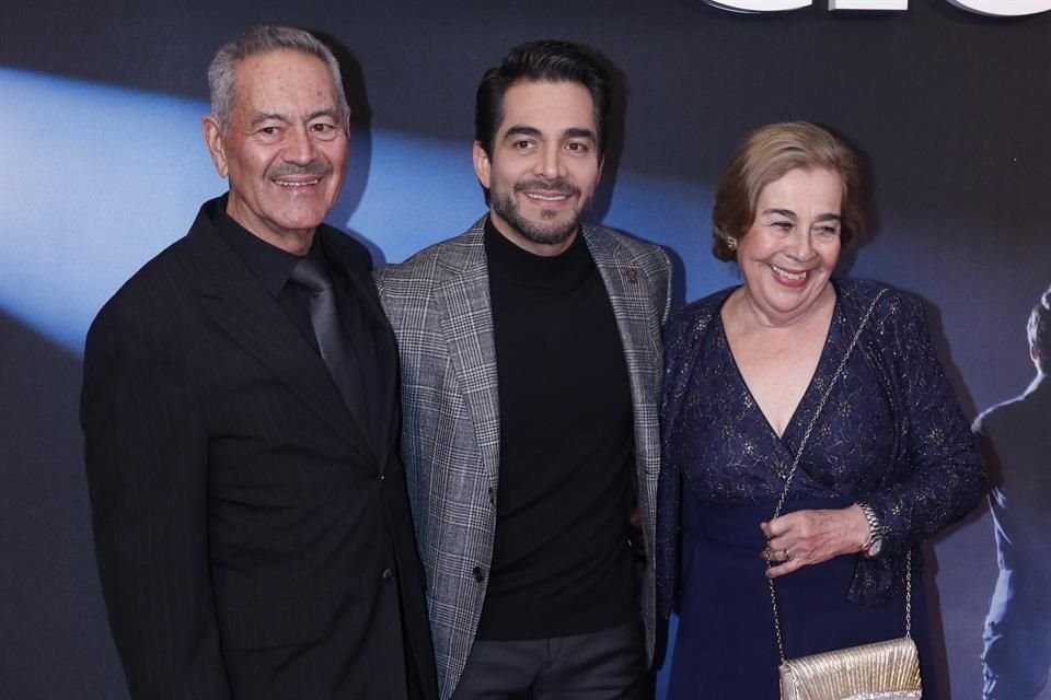 Los papás del actor fueron los invitados de honor.