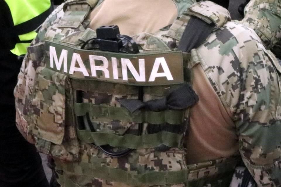 Durante tres años, Semar no modificó la manera en que efectuó sus contrataciones, sin licitación, a pesar del cambio de Gobierno.