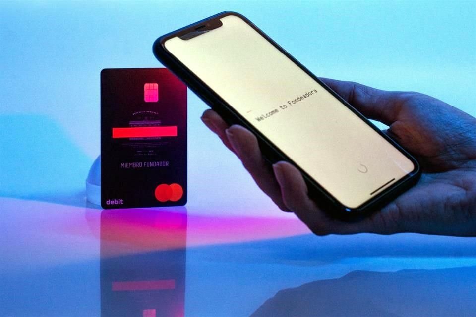 Fondeadora es un banco digital que funciona desde una aplicación para iOS y Android.