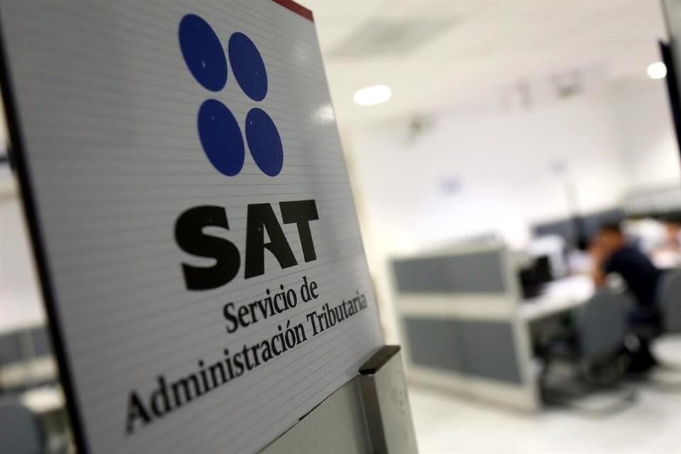 Los contribuyentes pueden verificar el estado de su devolución en la página web del SAT.