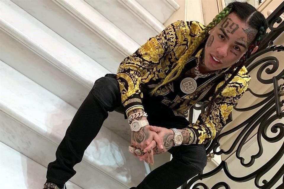 Tekashi69 fue sentenciado a dos años de prisión el miércoles por un juez federal.