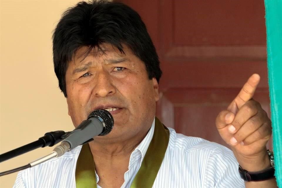 Evo Morales ironizó con la orden de aprehensión emitida por el Gobierno de Bolivia.