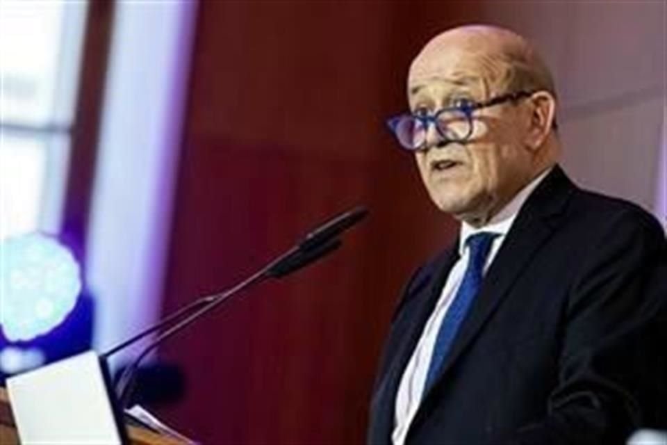 Los convenios se firmaron durante la visita del Ministro para Europa y de Asuntos Exteriores de Francia, Jean-Yves Le Drian.