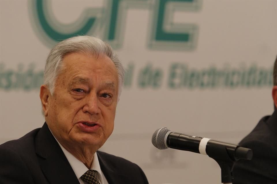 Manuel Bartlett, titular de CFE.