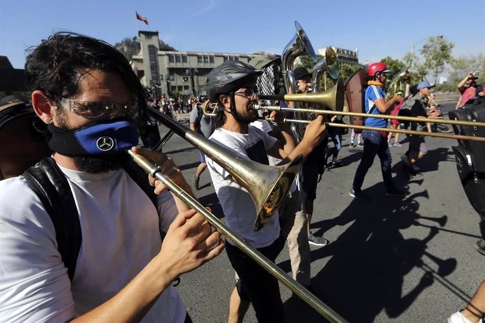 Más de 14.4 millones de chilenos podrán votar en el plebiscito constitucional el próximo 26 de abril, resultado de las protestas que vive Chile desde hace más de dos meses.