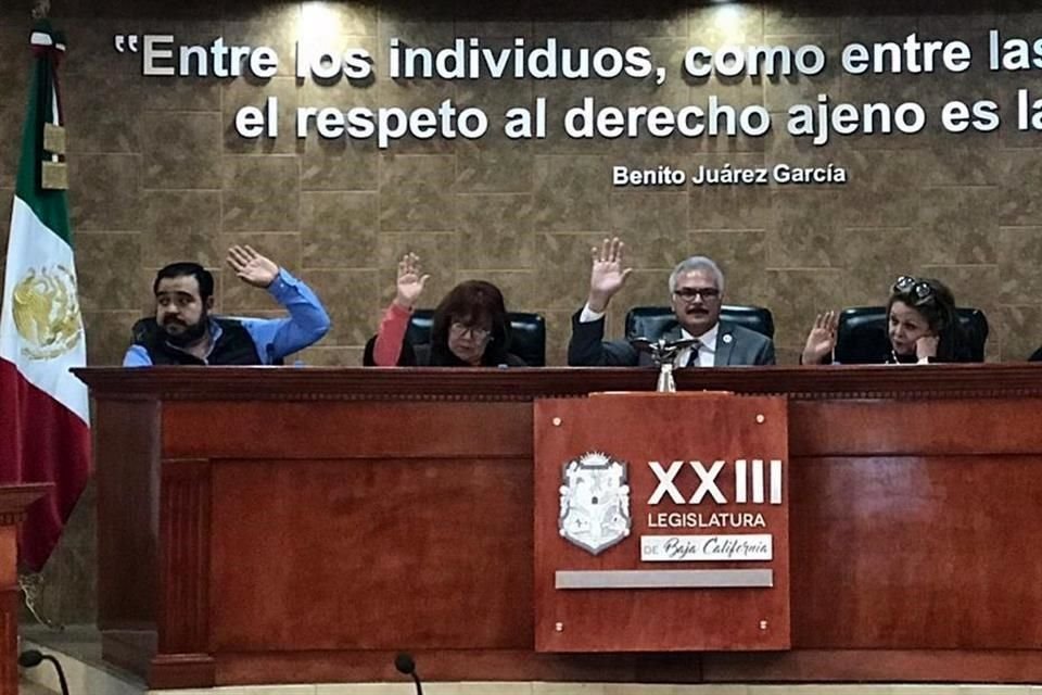 El 31 de diciembre, el Congreso local aprobó nuevos impuestos e incrementos por la venta de gas licuado del petróleo, gasolina y derivados del petróleo, plataformas digitales de hospedaje, hoteles y moteles.