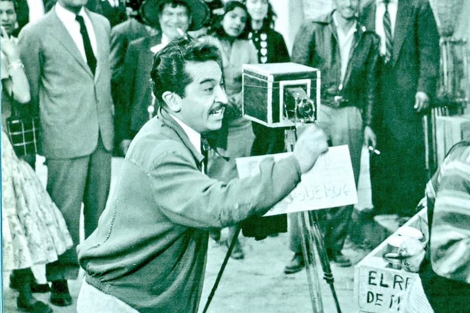 La afición de Chava Flores por la fotografía será abordada en una exposición que alista la Fonoteca Nacional por su centenario.