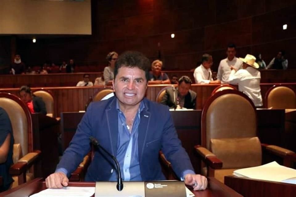 Juan Antonio Vera Carrizal, ex diputado en Oaxaca, es señalado como el autor intelectual del ataque con ácido contra la joven María Elena Ríos Ortiz.