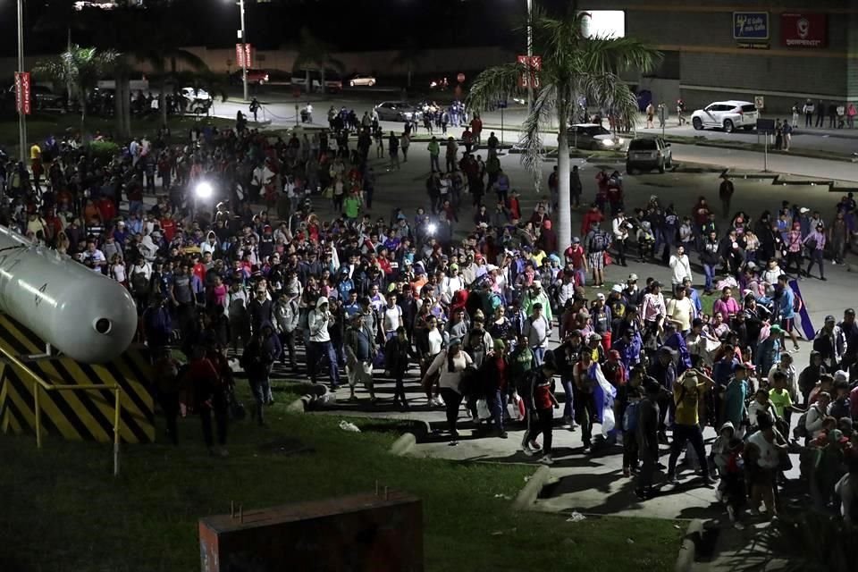 Los primeros migrantes partieron durante la madrugada hacia Guatemala, pero con destino a EU.