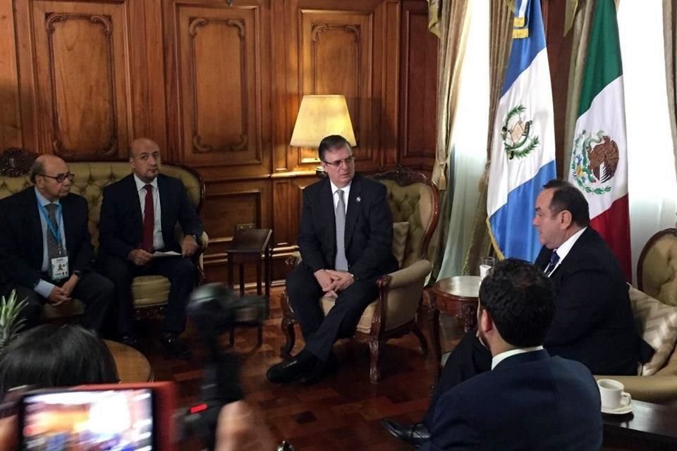 El Canciller Marcelo Ebrard se reunió con el nuevo Presidente de Guatemala, Alejandro Giammattei.