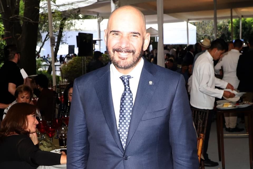 Roberto Cantoral fue uno de los invitados a la celebración.