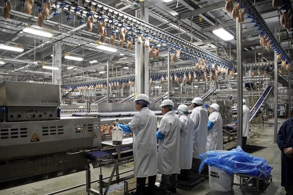 La producción industrial de EU se redujo 0.3 por ciento en diciembre.
