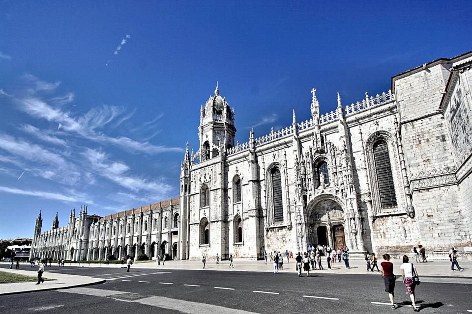 Lisboa, la capital de Portugal, es el sitio ideal para hacer una pausa y disfrutar cada puesta de sol.