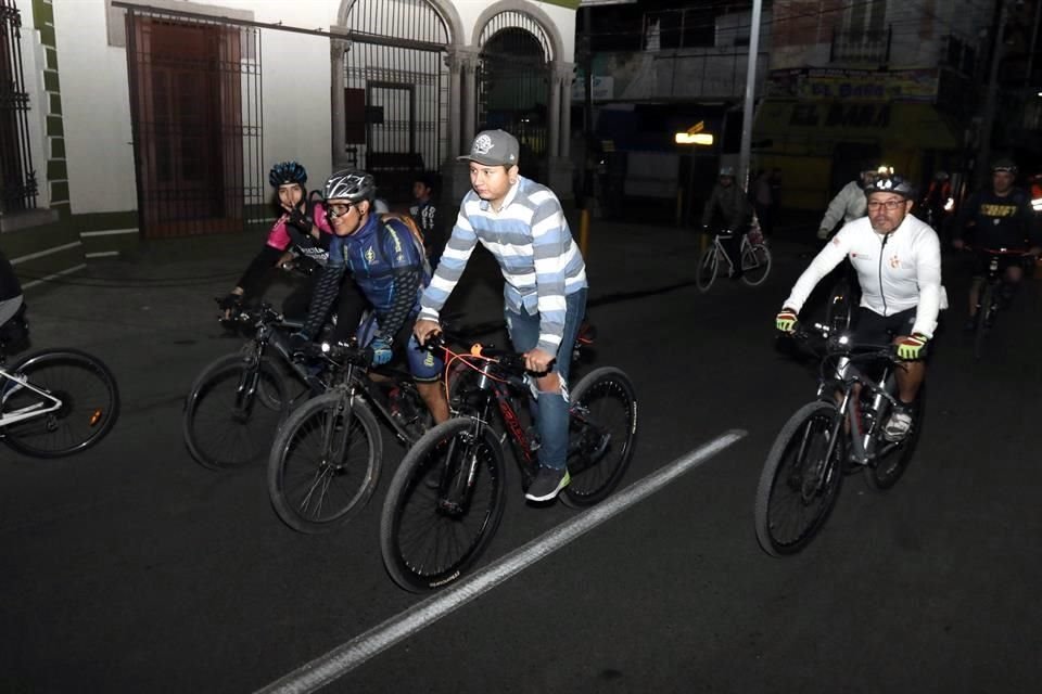  Integrantes de Pueblo Bicicletero realizaron una rodada para exigir que se frene el desorden en La Huasteca.