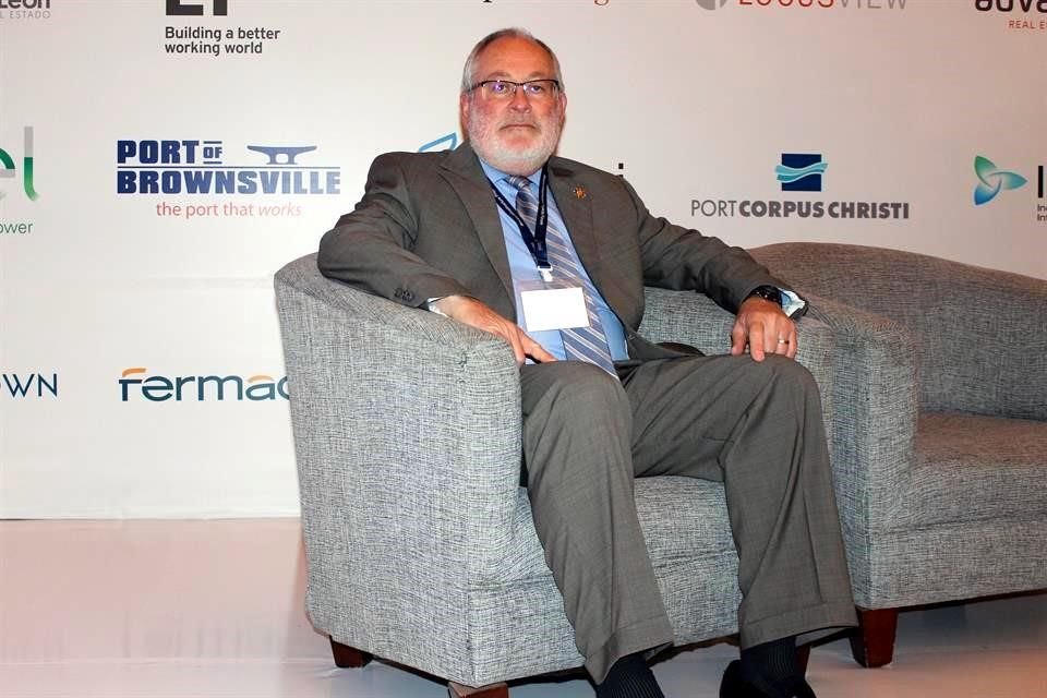 Eduardo Campirano, director del Puerto de Brownsville.