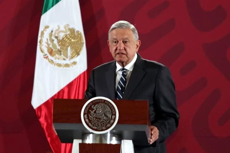 El Mandatario federal en su conferencia de prensa en Palacio Nacional, donde se presentó un informe sobre el sector salud.