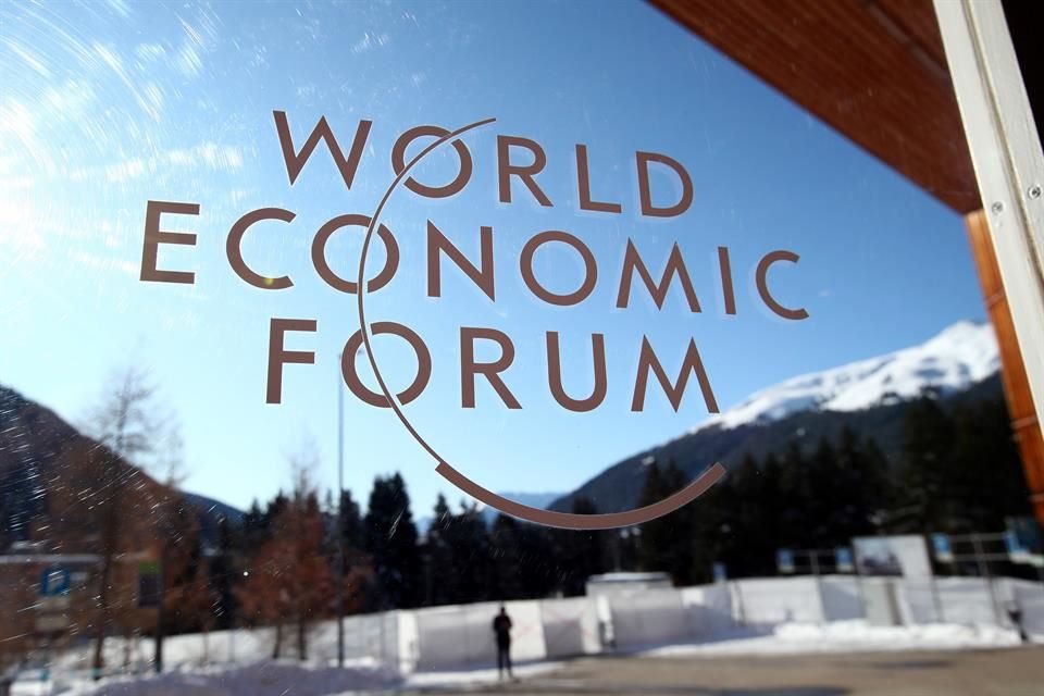 Para combatir la desigualdad se requieren políticas universales de inclusión social y laboral, advirtió Cepal en el WEF, en Davos, Suiza.