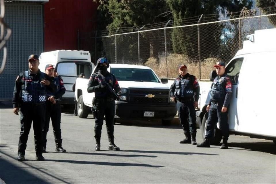 Se trata de Luis Fernando Meza González, Víctor Manuel Félix Beltrán; originarios de Culiacán,  Sinaloa, y Yael Osuna Navarro, de Nayarit.