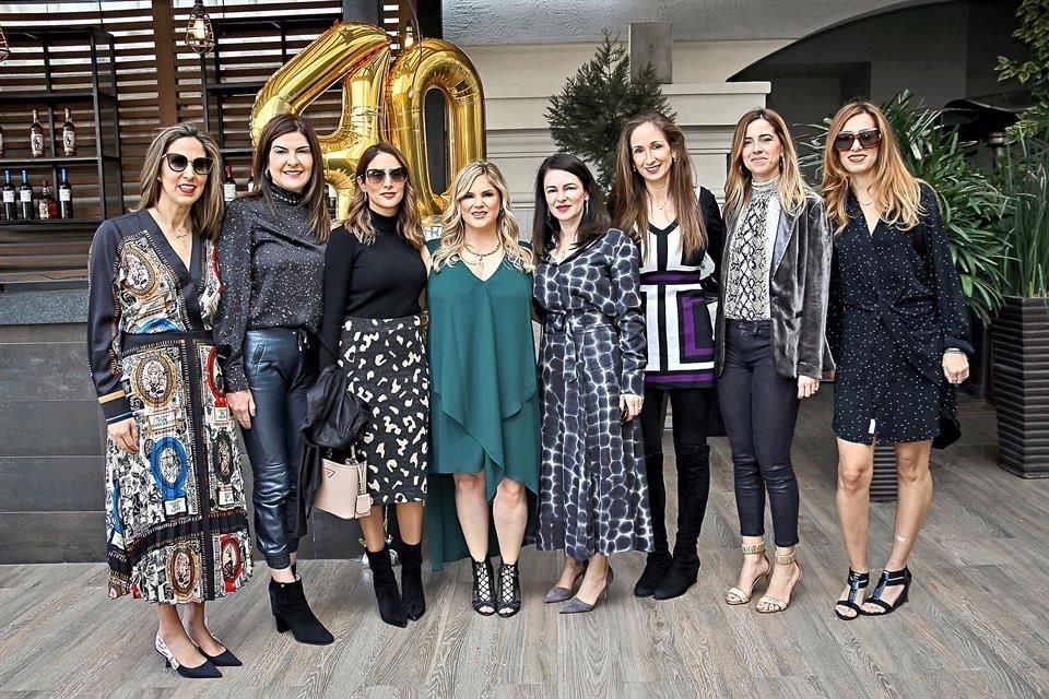 Maca Ramirez de Paz, Cecilia Chapa de Rusek, Paulina Padilla de Guerra, Laura Serna, Ivonne Villafuerte de Huerta, Paty Garza de Perez-Maldonado, Dorela Russo de Canales, claudia Hernandez,