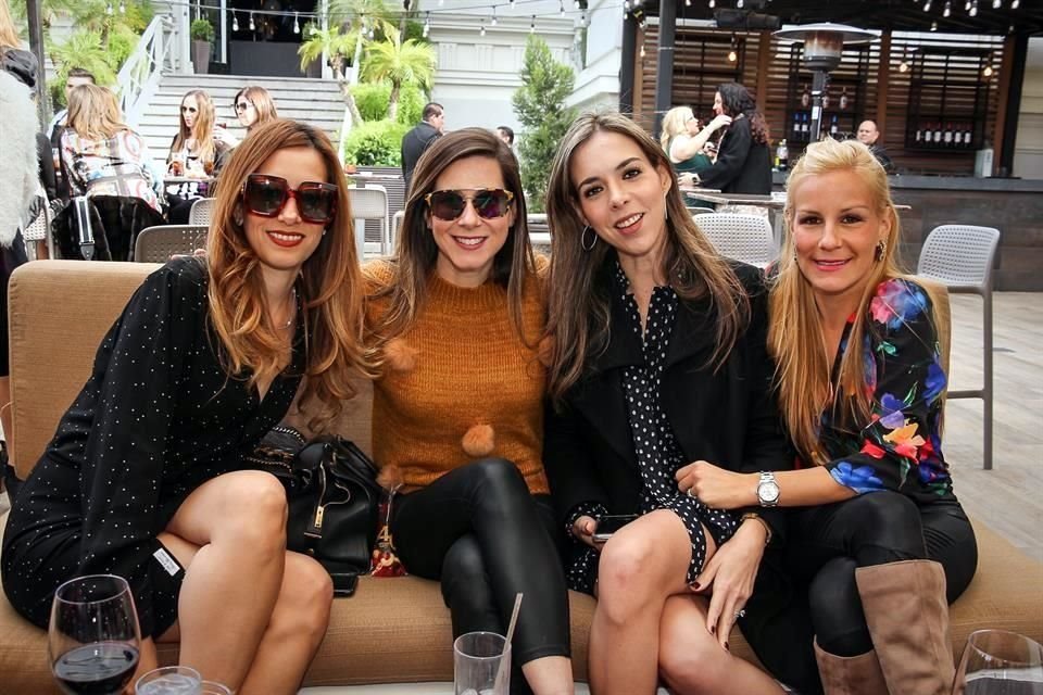 Claudia Hernández, Daniela Navarro, Gaby Méndez y Maru Yturria