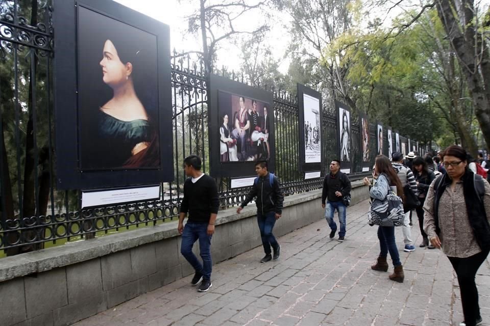 La exposición fue inaugurada en la Galería Abierta de las Rejas de Chapultepec.