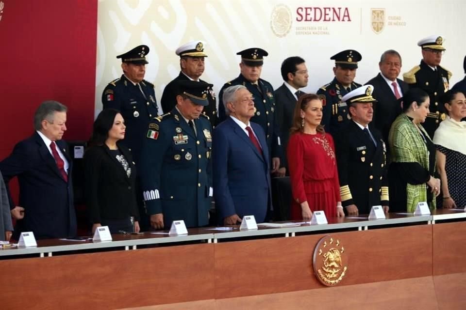 Conmemora Amlo Marcha De La Lealtad 1343