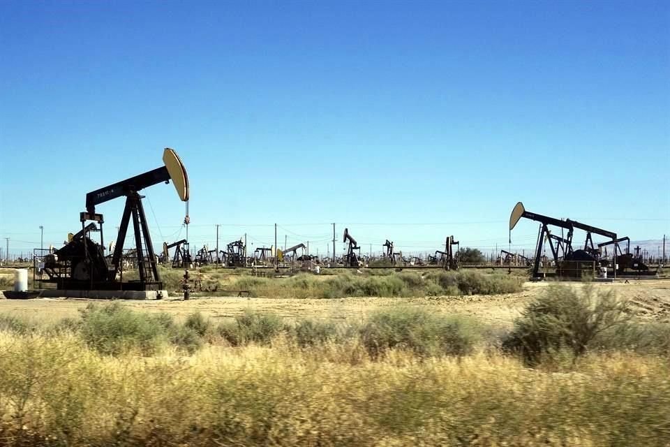 El petróleo Brent tocó un mínimo de sesión de 73.75 dólares el barril.