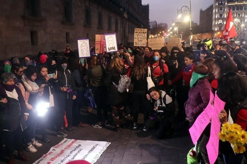 Afirman que el Presidente puso la rifa relacionada con el avión por encima de los feminicidios.