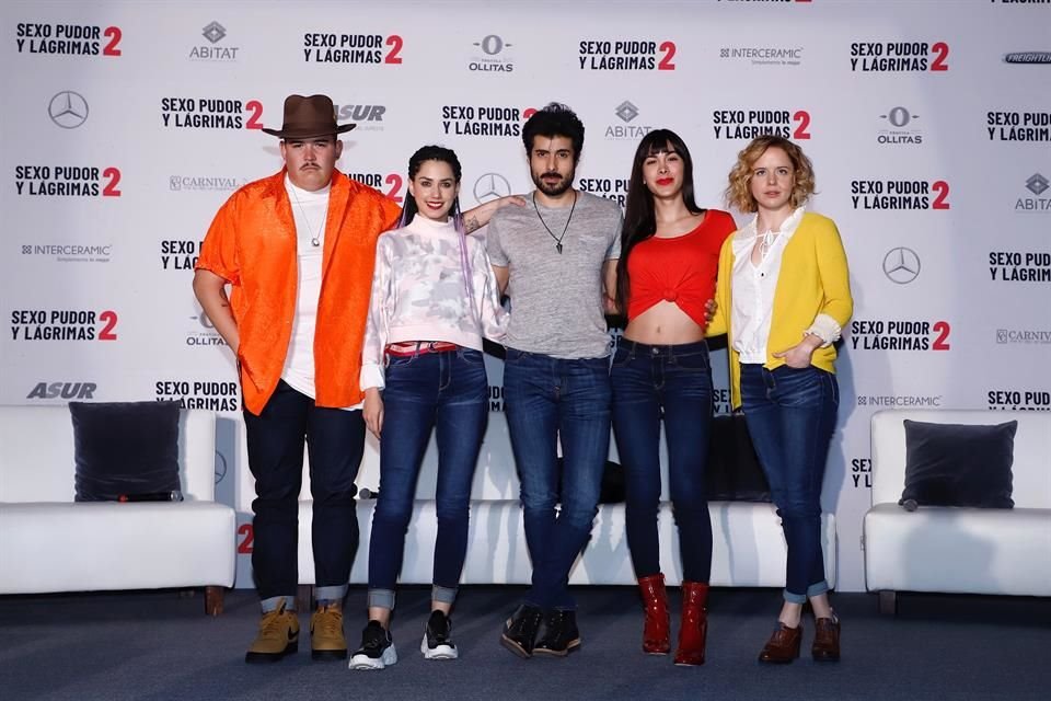 Paco Rueda, Ximena Romo, José Ángel Bichir, Victoria Volkova y Naian Norvid se unen a la segunda parte de la cinta.