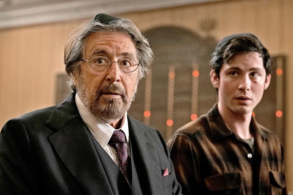 Al Pacino y Logan Lerman protagonizan la serie de Amazon Prime Video 'Hunters'.