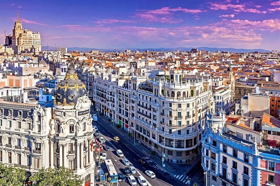 Conoce la Gran Vía de Madrid.