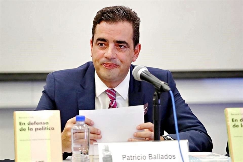 Patricio Ballados, ex director de Prerrogativas y Partidos Políticos del INE, área clave del órgano electoral.