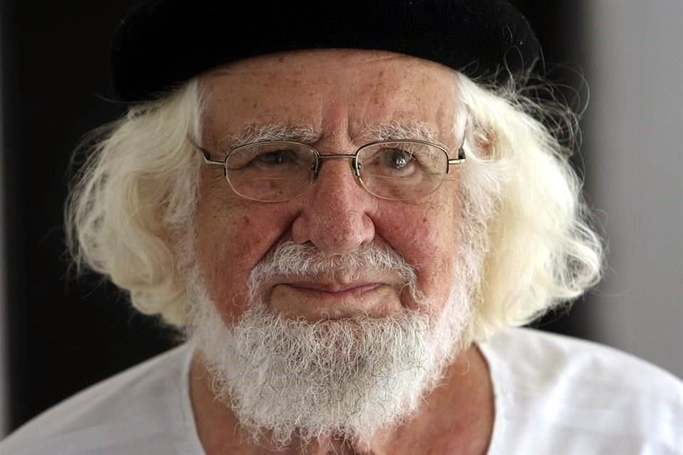 El poeta y sacerdote nicaragüense Ernesto Cardenal falleció en Managua a los 95 años, reportó el diario El País.