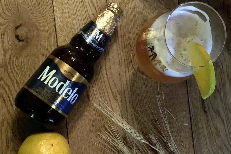 La nueva cerveza retoma una receta de los monasterios belgas.