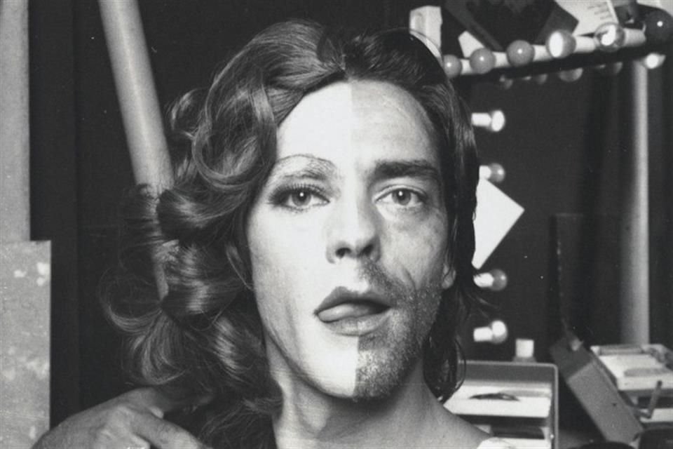 Durante 12 años, entre los años 1976 y 1988, trabajó conjuntamente con su ex pareja y colega Marina Abramovic.