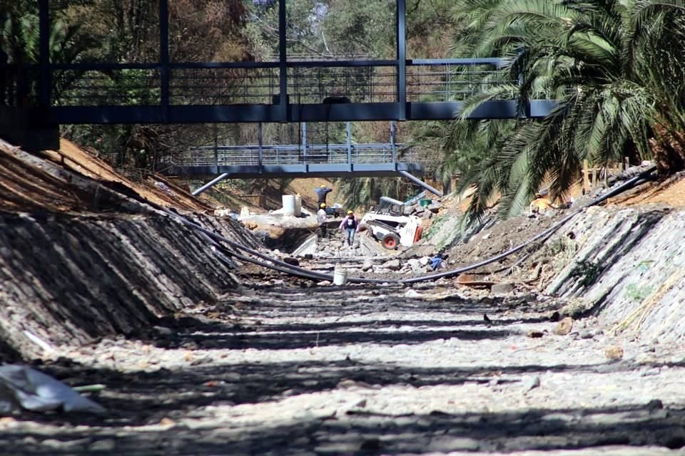 El tramo de Churubusco a La Viga fue desecado para los trabajos de renovación.